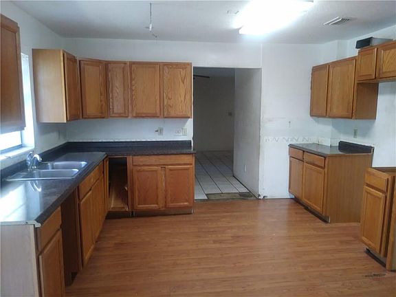 2nd image of 4160 48th Pl