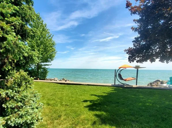 1351 Heritage Rd, Kingsville, ON N9Y 2E6