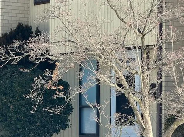 923 Jamestown Rd, East Windsor, NJ 08520