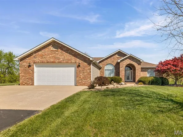 9 Fawn Valley Dr, Moro, IL 62067