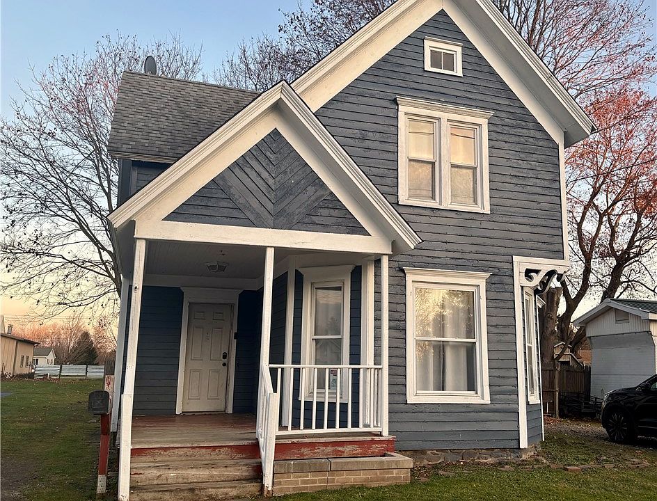 1st image of 218 S Lackawanna St