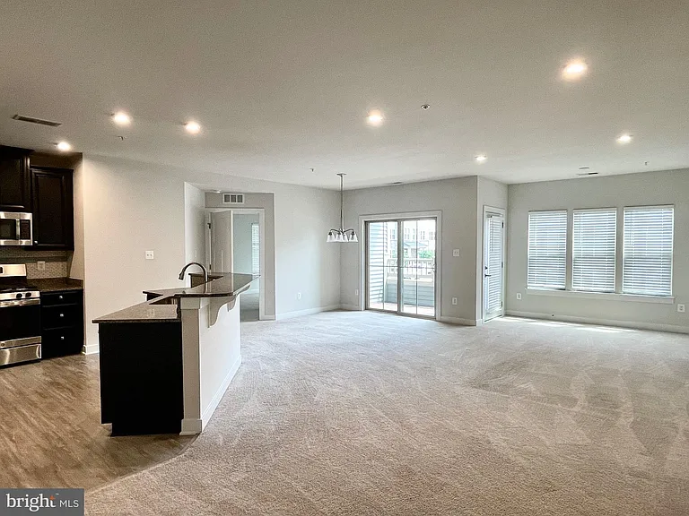 5742 Meadowood St #202 — Photo 7
