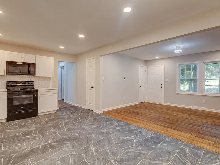2832 Oak Ridge Ct — Photo 11