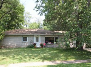 1302 Colgrove Ave, Kalamazoo, MI 49048