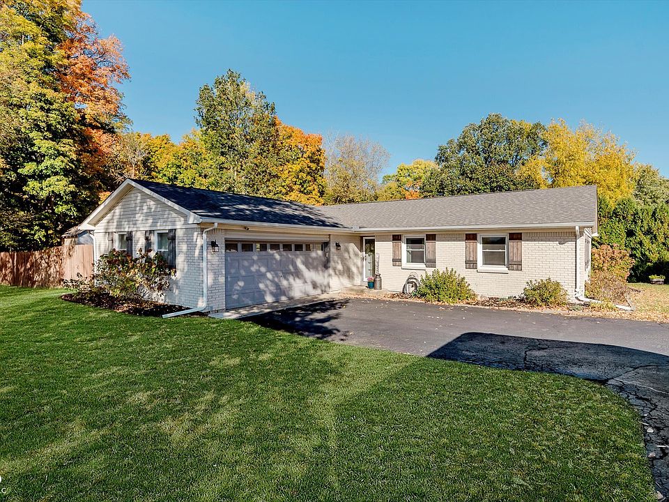 1st image of 303 Countrywood Dr