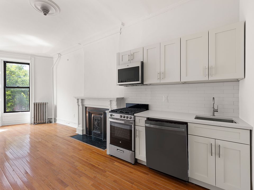 1st image of 533 Washington Ave APT 3A