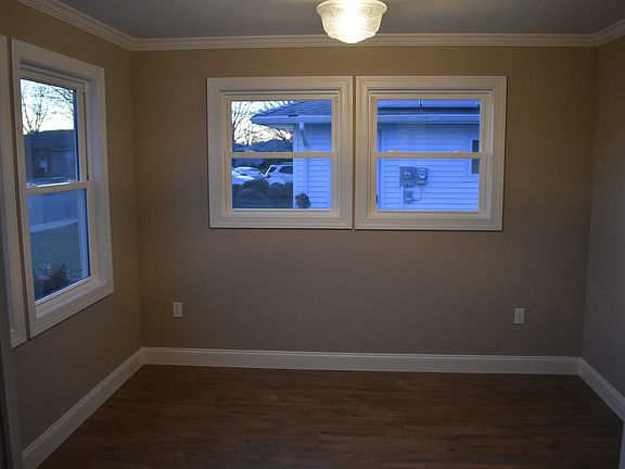 3rd image of 20 Georgetown Dr