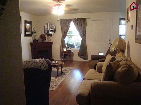 3rd image of 5707 Pecan Ln