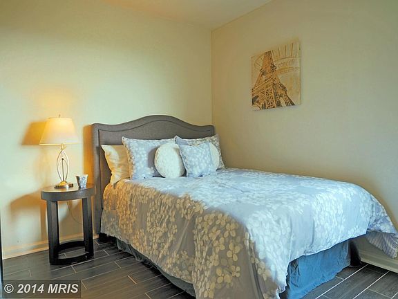 4th image of 4515 Willard Ave APT 2205S