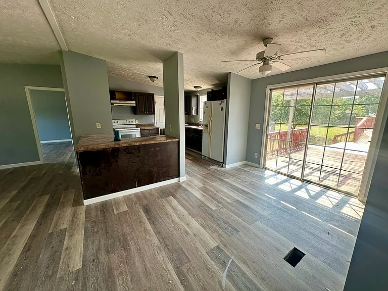 4108 Bonfield Rd — Photo 9
