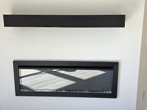 4th image of 4744 Airlake Curv