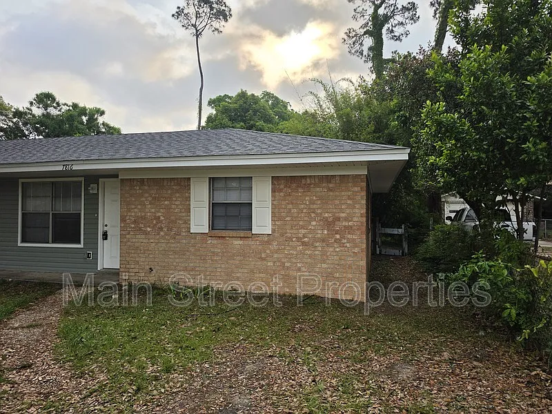 Building Photo - 7816 Sabra Dr