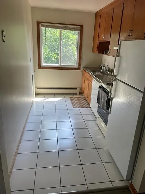1 bed, 700 sqft, $1,060 — Photo 2
