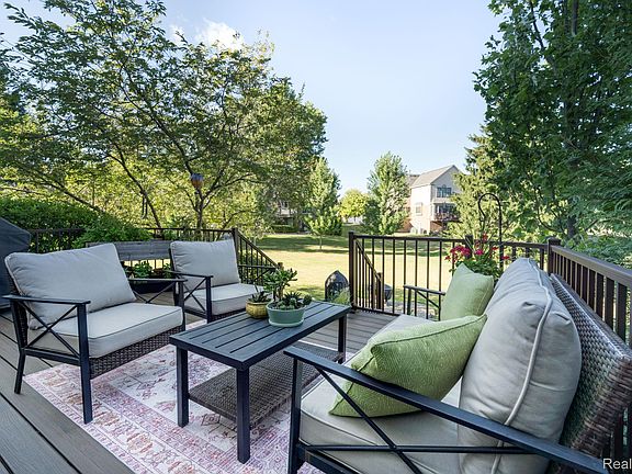 5th image of 1708 Devonwood Dr