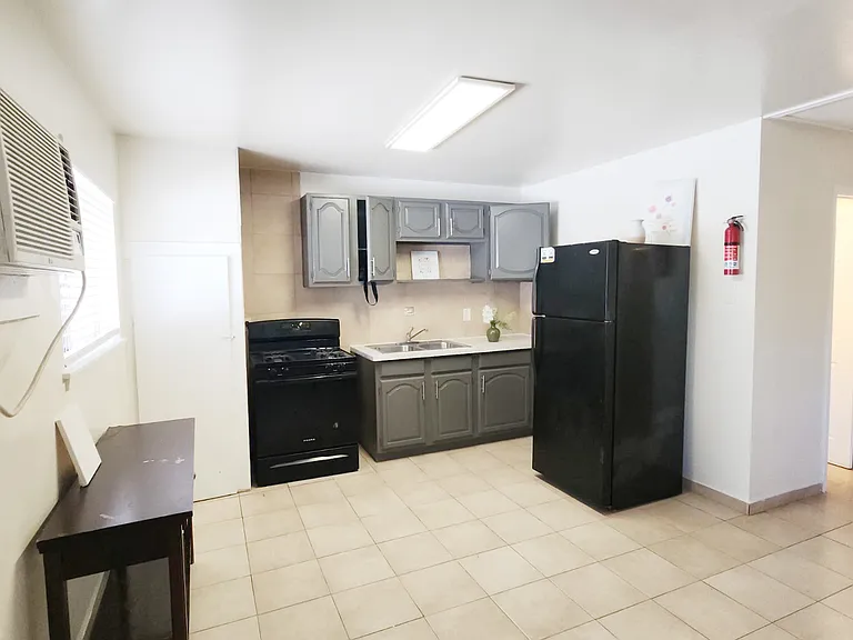5606 Harvard St — Photo 5