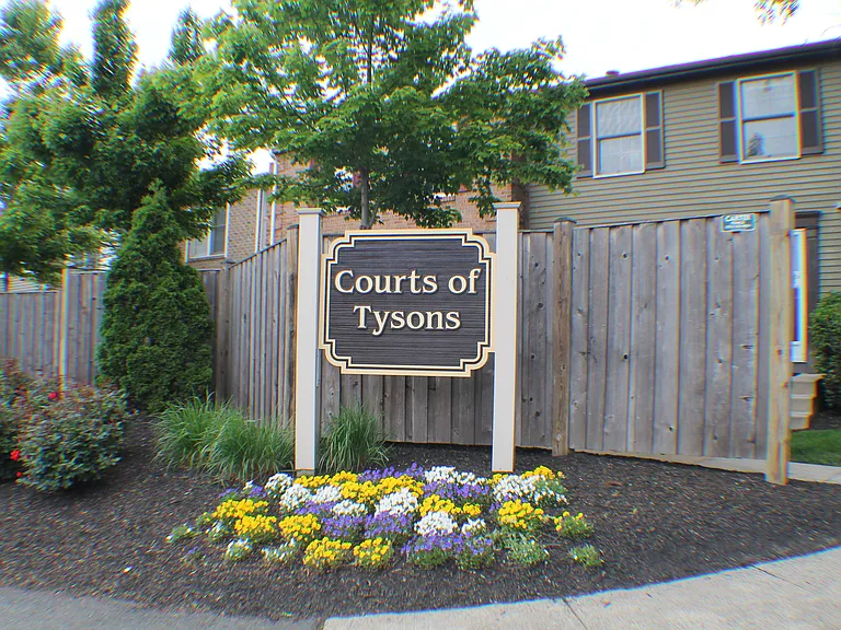 8008 Tyson Oaks Cir — Photo 2