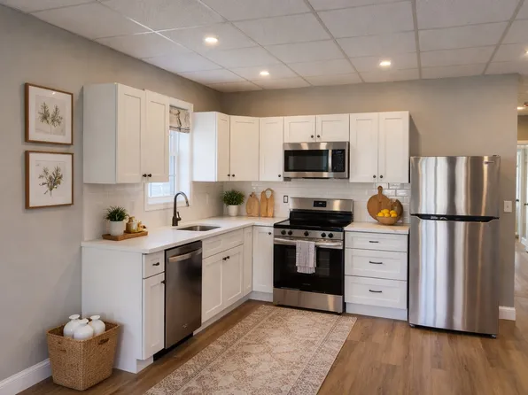 88 Main St #201, Colebrook, NH 03576