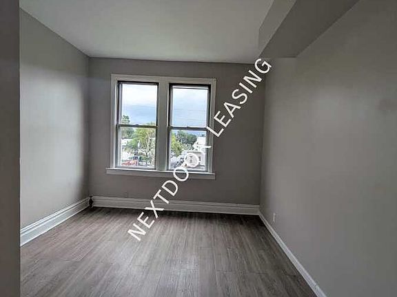 4th image of 241 Duncan Ave #5M