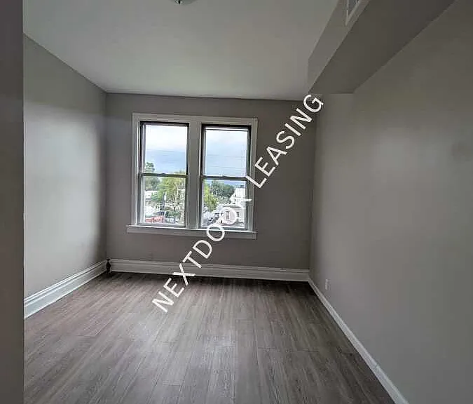 241 Duncan Ave #5M — Photo 4