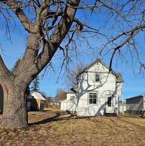90 W Main St, Lewiston, MN, 55952