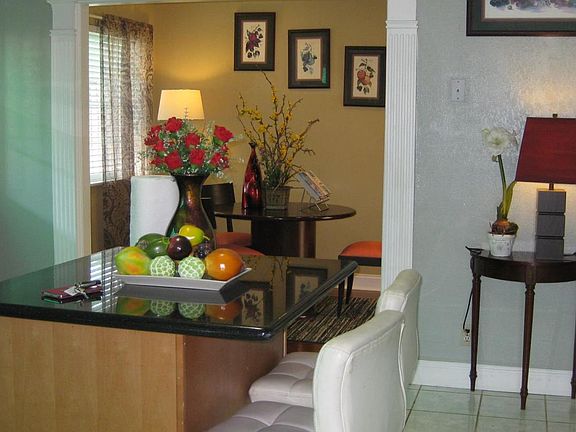 4th image of 1207 Shoreland Dr