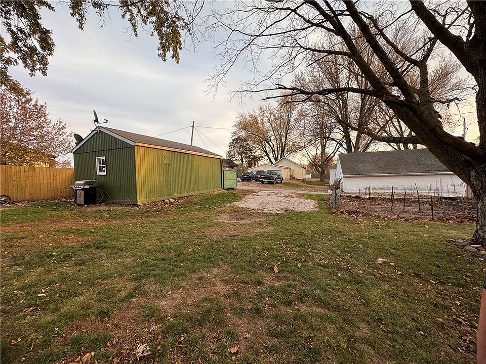 103 W Park Ave, Runnells, IA 50237 Zillow