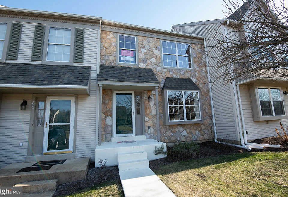 1st image of 120 Concord Ct