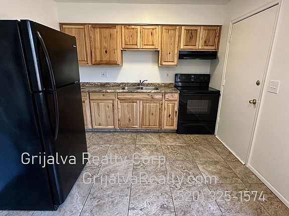 3rd image of 2709 N Fair Oaks Ave #2729