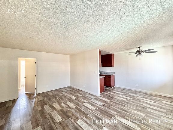 5th image of 20339 Saticoy St APT 37