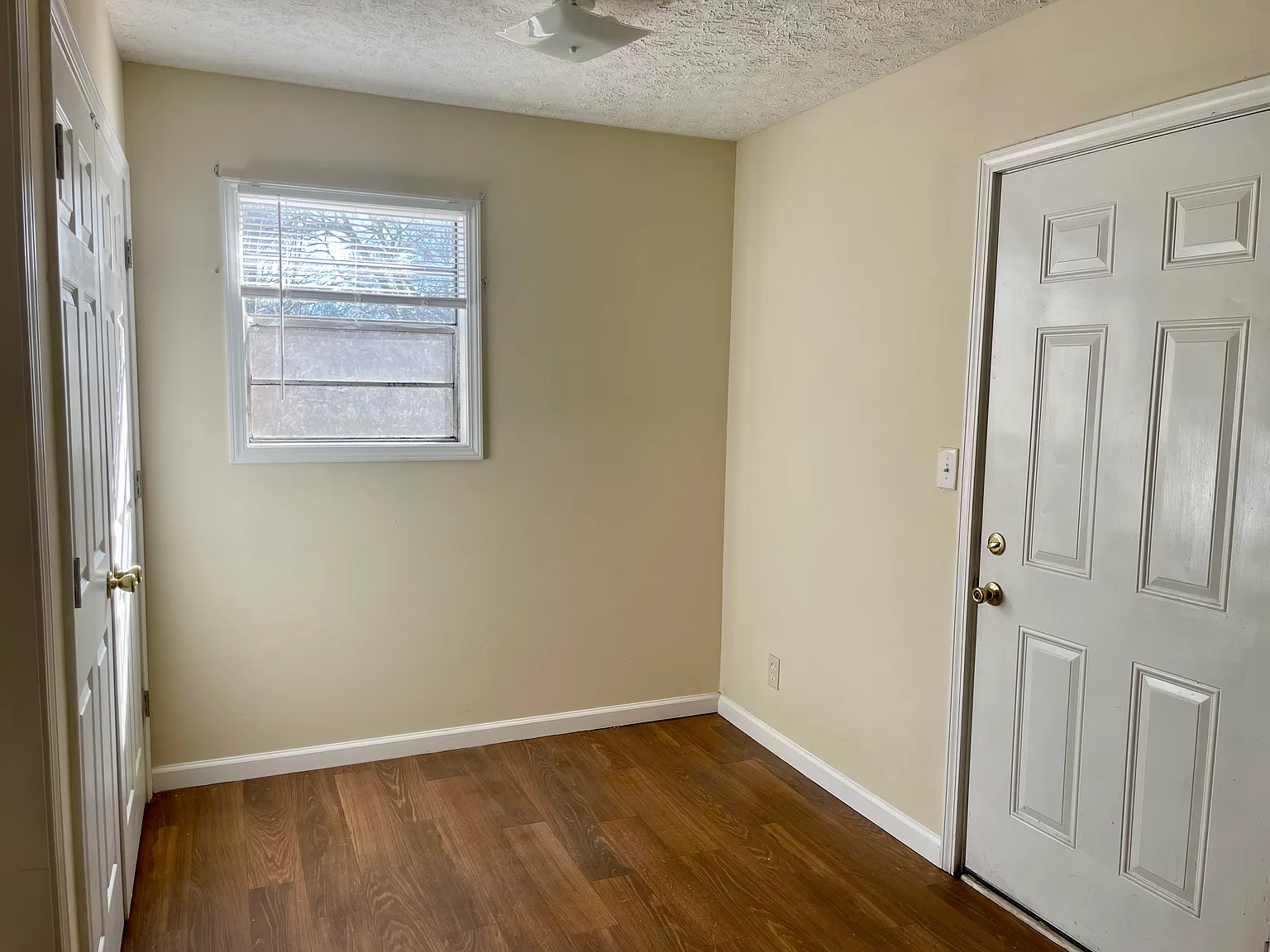 2 bed, 748 sqft, $1,000 — Photo 2