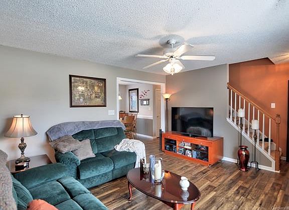 4th image of 14317 Menifee Dr