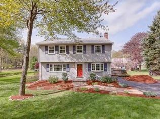 7 Woodbury Rd, Southborough, MA 01772