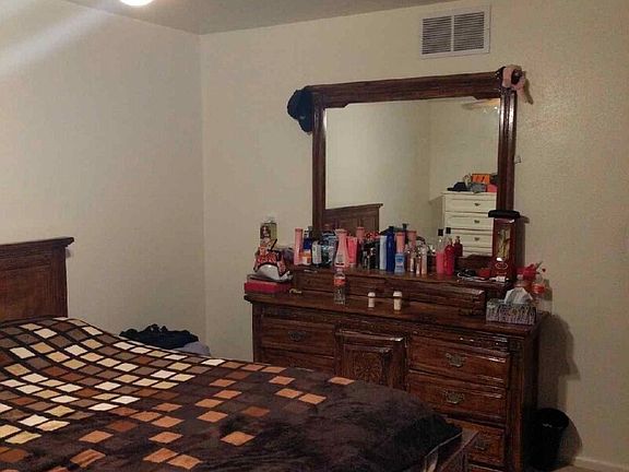5th image of 2121 35th Ave APT 14