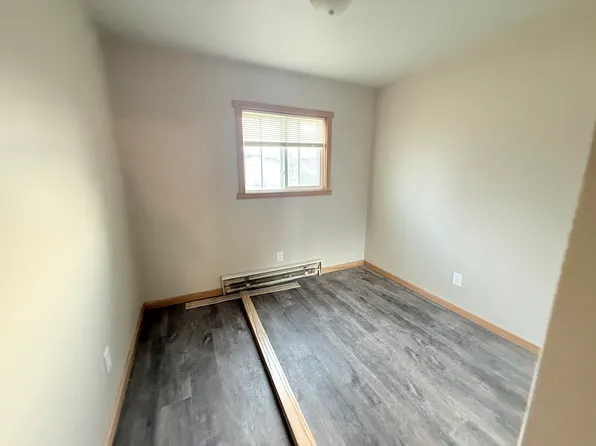 620 Mill St N APT 6, West Salem, WI 54669