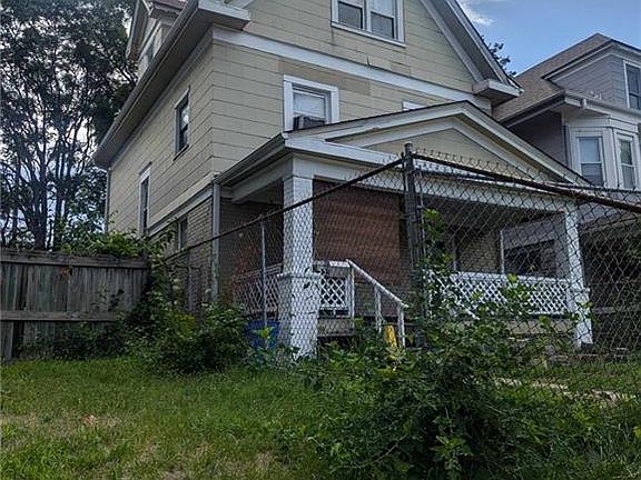 4th image of 3319 Holmes St