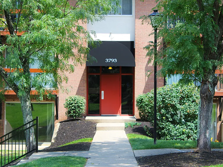 Fox Run Apartments — Photo 14