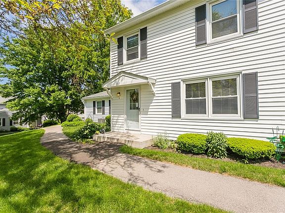 3rd image of 6 Eagle Ln