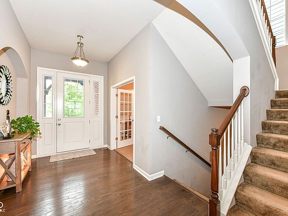 5th image of 1472 Birdsong Dr