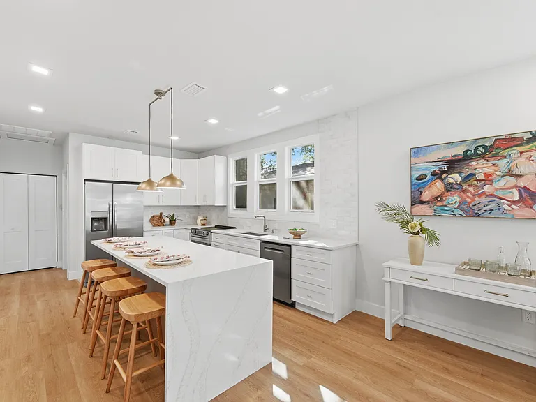 309 E Selma Ave — Photo 7