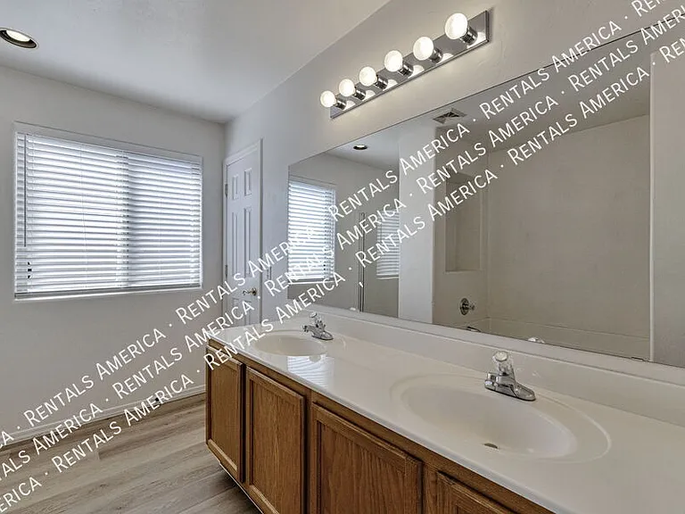 8421 S Burien Rd — Photo 17