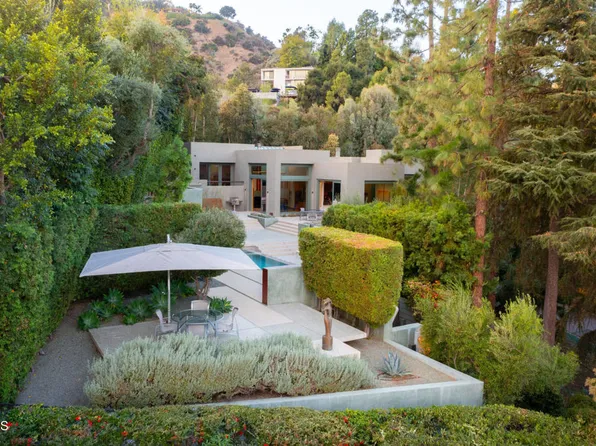 1240 Bennett Dr, Pasadena, CA 91103