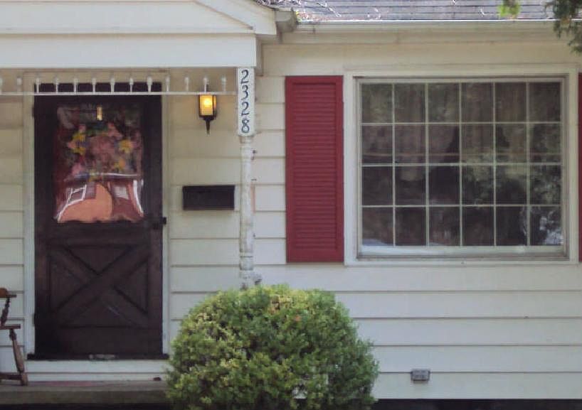 2nd image of 2328 Walton St