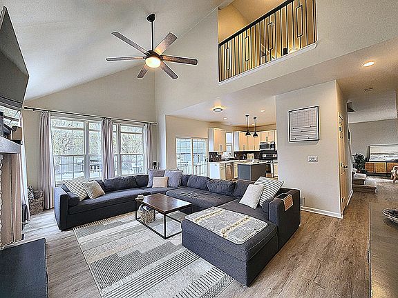 5th image of 2311 Woodside Dr