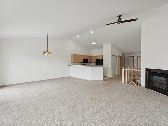 2nd image of 2152 Newbury LANE