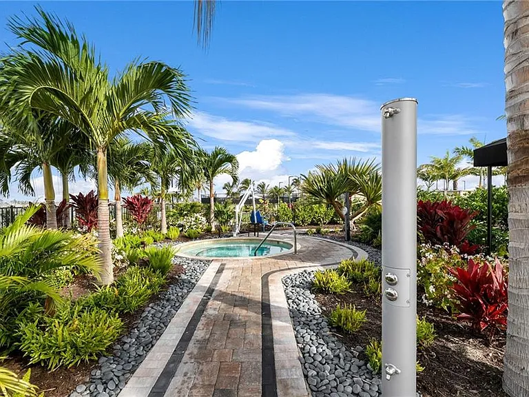 17471 Caravita Ln — Photo 40