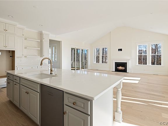 3rd image of 10716 River Falls Way