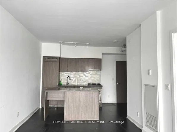501 Saint Clair Ave W, Toronto, ON