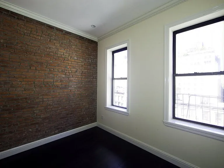 400 E 74th St #22 — Photo 5
