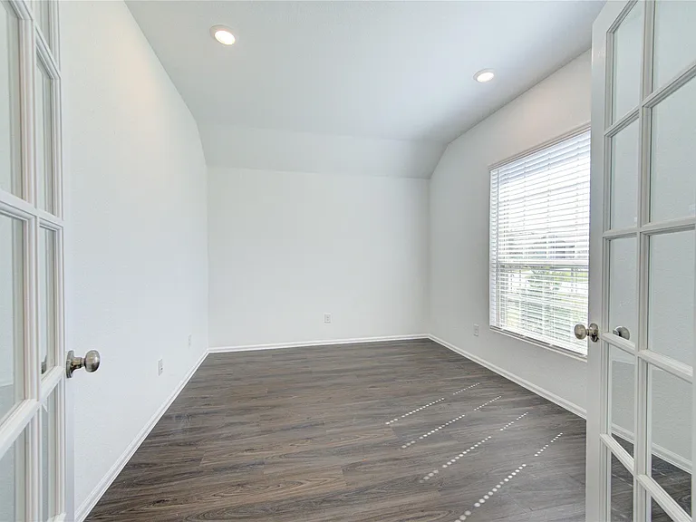 5023 Lavaridge Ln — Photo 17