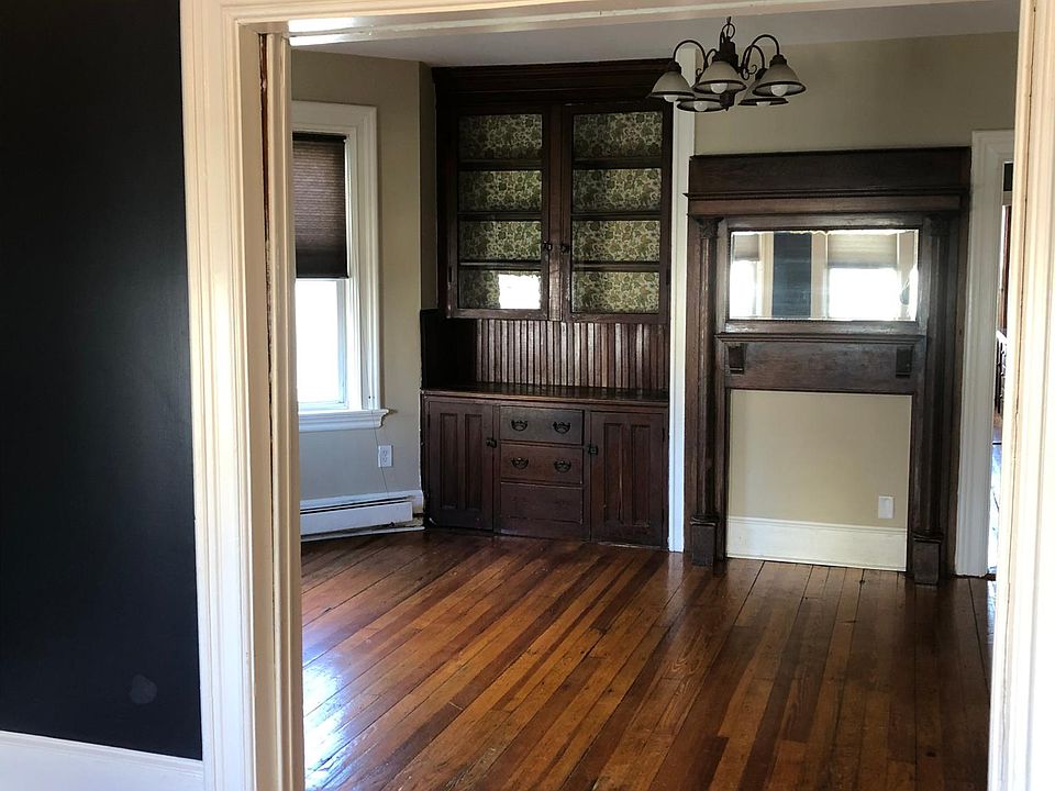 1st image of 128 Wood St #2